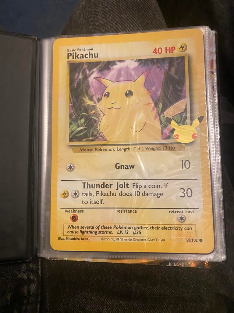 Grote pokemon kaarten, Ophalen of Verzenden, Zo goed als nieuw