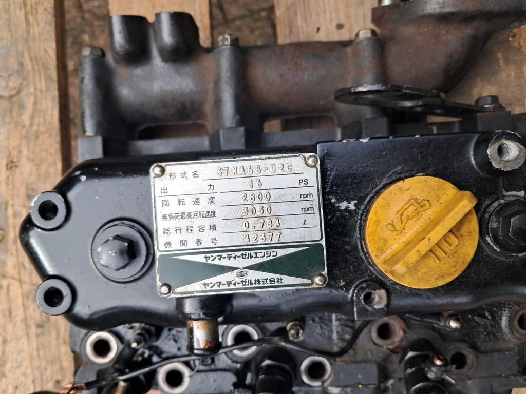Yanmar cilinderkop 3tna68 en inspuitpomp, Doe-het-zelf en Verbouw, Motoren, Ophalen, Zo goed als nieuw, Elektromotor