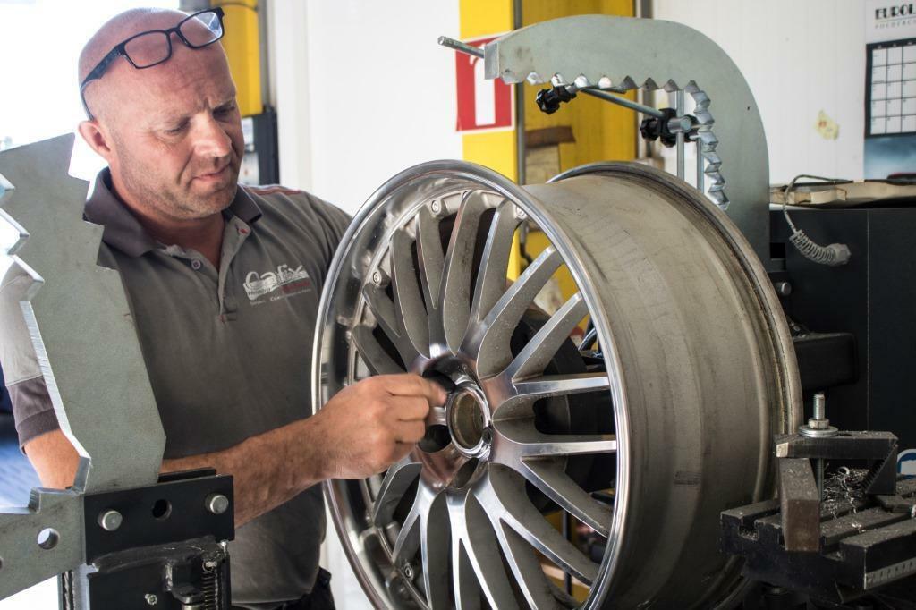 velgen richten: trilling in uw stuur , velg krom !, Auto-onderdelen, Banden en Velgen, Ophalen, Overige, Velg(en), 16 inch