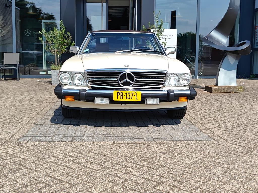 Mercedes-Benz 560 SL Cabrio, Overige kleuren, Cabriolet, Bruin, Lederen bekleding