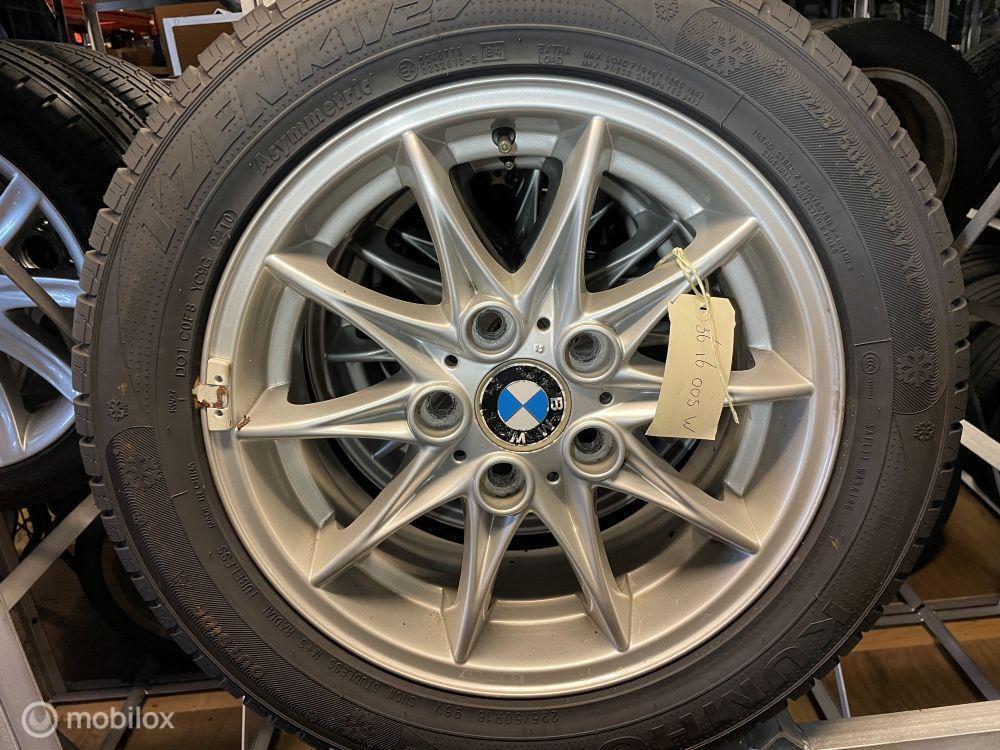 Winterset 16'' + 225/60 16  BMW Z4 Roadster E85 ('03-'09), Ophalen, Gebruikt, 16 inch, Winterbanden