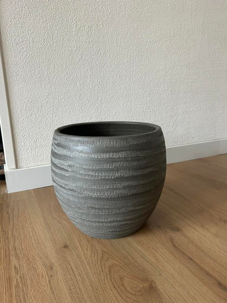 Grijze stenen binnenpot, Ophalen, Steen, Rond, Binnen
