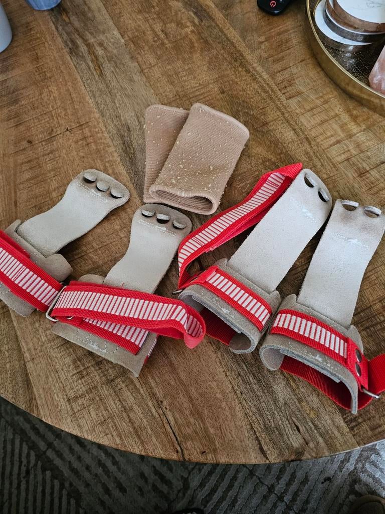 Leertjes, Sport en Fitness, Turnen, Maat 36 t/m 42, Ophalen of Verzenden, Zo goed als nieuw, Materiaal