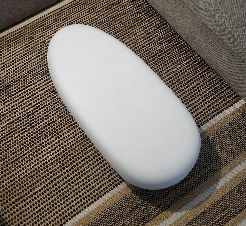 Vtwonen Pebble salontafel 100cm Betonlook wit  NIEUW!, Ophalen