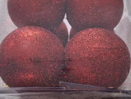 4 rode kerstballen met glitter h, Diversen, Kerst, Onbekend, Ophalen of Verzenden, Zo goed als nieuw, Losse verkoop