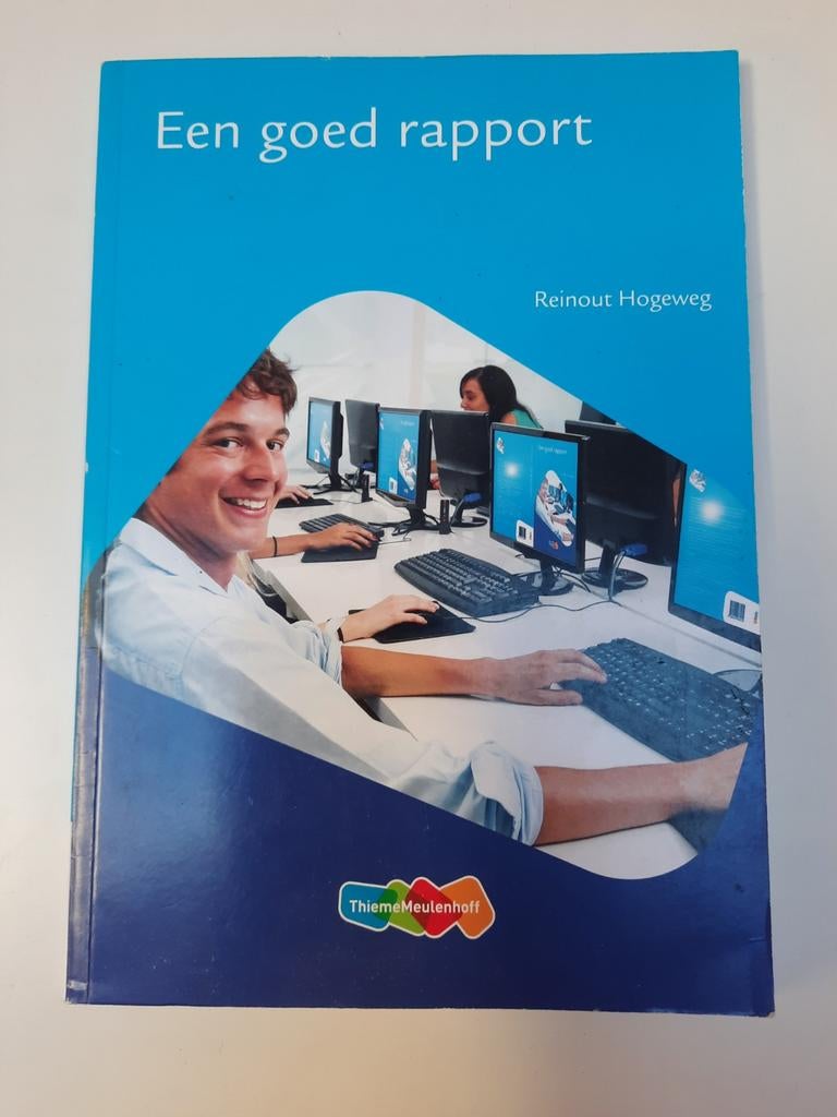 Een goed rapport - Reinout Hogeweg, Boeken, Studieboeken en Cursussen, Zo goed als nieuw, HBO, Alpha, Ophalen of Verzenden