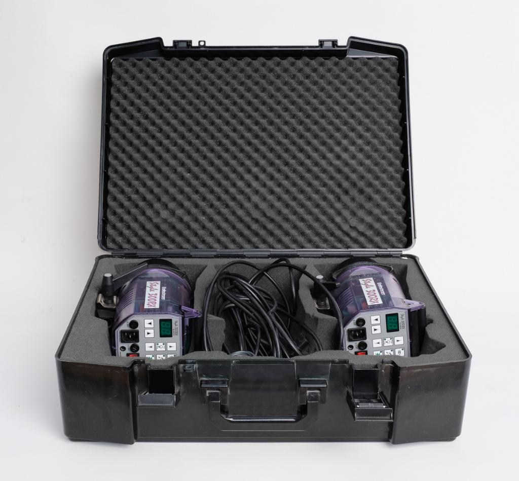2 st. Elinchrom 300 RX studioflitsers in koffer, Ophalen, Gebruikt, Lamp of Flitsset