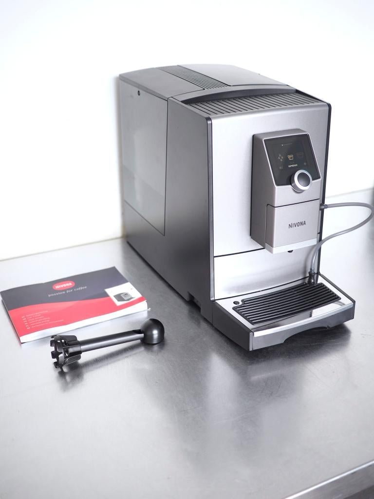 Nivona 795 volautomaat espressomachine 2024 fabrieksgarantie, Witgoed en Apparatuur, Koffiezetapparaten, Zo goed als nieuw, Gemalen koffie