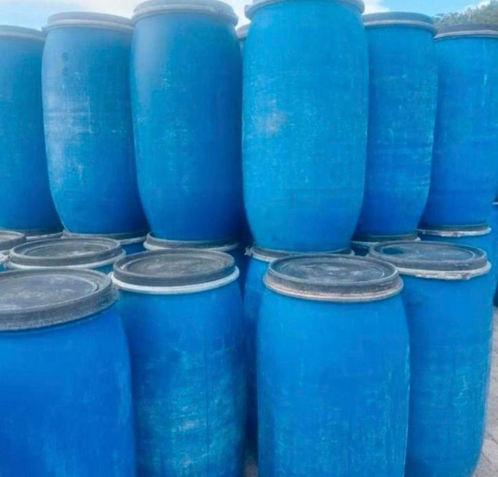 Blauwe vaten te koop, 120L regenton, voerton, Tuin en Terras, 150 liter of meer, Onbekend, Ophalen of Verzenden, Onbekend