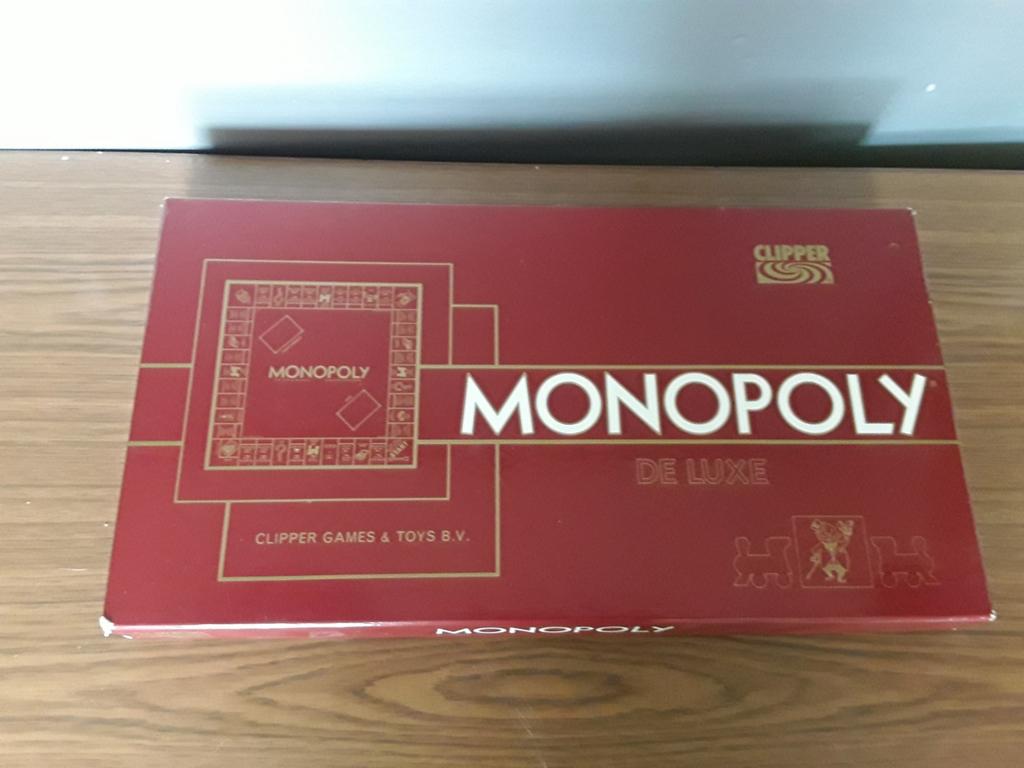 Monopoly gezelschapsspel. Weinig gebruikt., Ophalen of Verzenden, Zo goed als nieuw