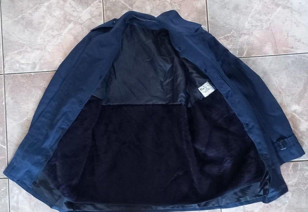 Halflange mooie overjas donkerblauw maat 48 / KLu Luchtmacht, Ophalen of Verzenden, Luchtmacht, Nederland, Kleding of Schoenen
