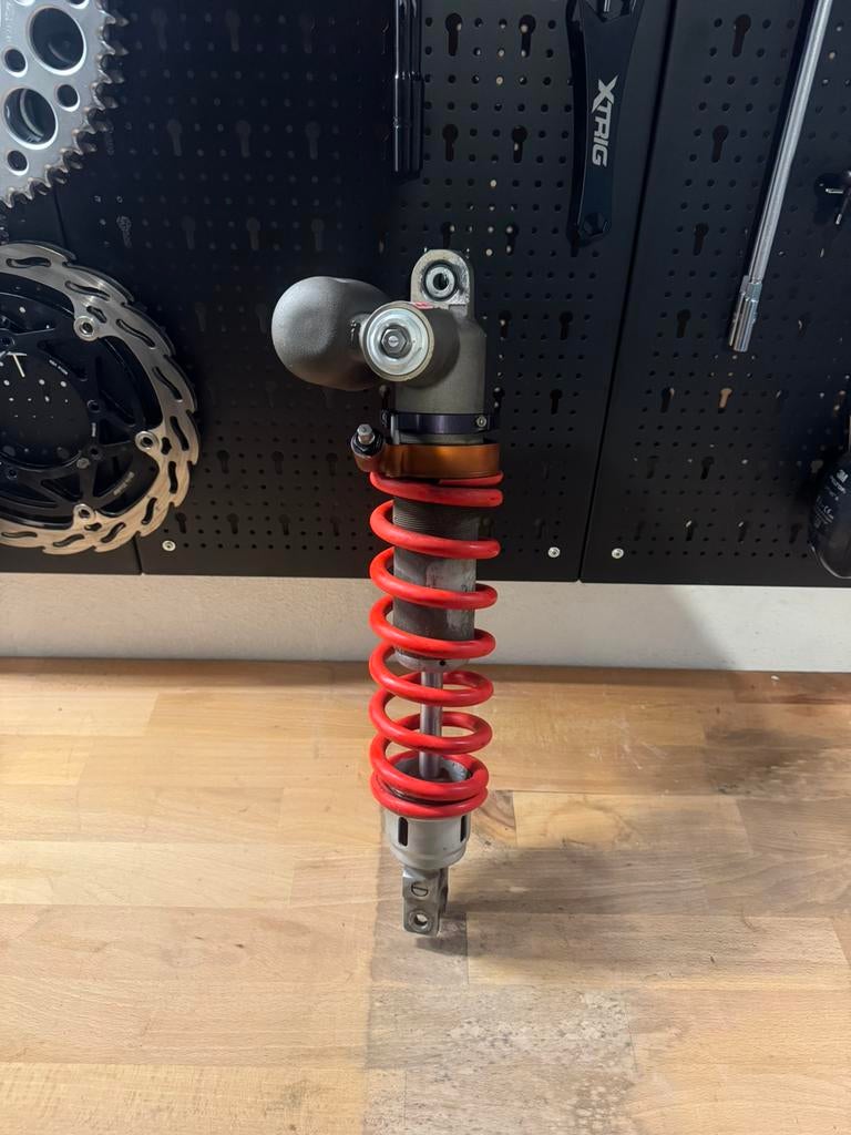 Showa achterpomp crf 2021/2026, Motoren, Ophalen of Verzenden
