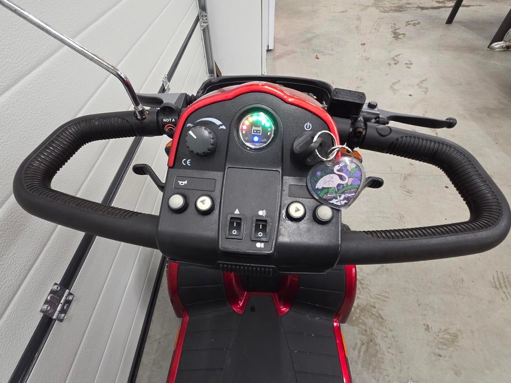 Scootmobiel Pride Victory XL130, Diversen, Pride, Ophalen of Verzenden, Zo goed als nieuw, 16 km/u of meer
