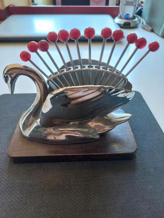Antieke verzilverde zwaan met cocktailprikkers, Ophalen of Verzenden
