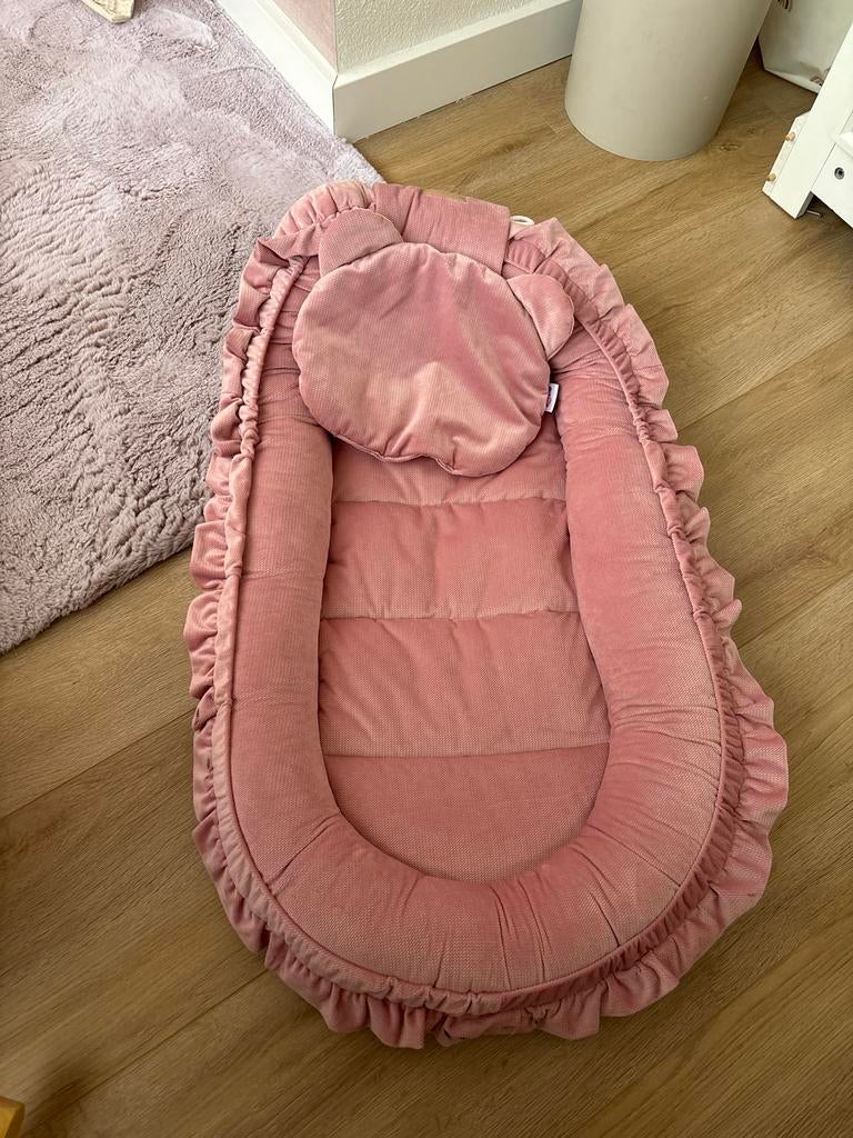 Baby nestje - Roze met oortjes, Ophalen of Verzenden, Zo goed als nieuw, Minder dan 140 cm, Minder dan 70 cm