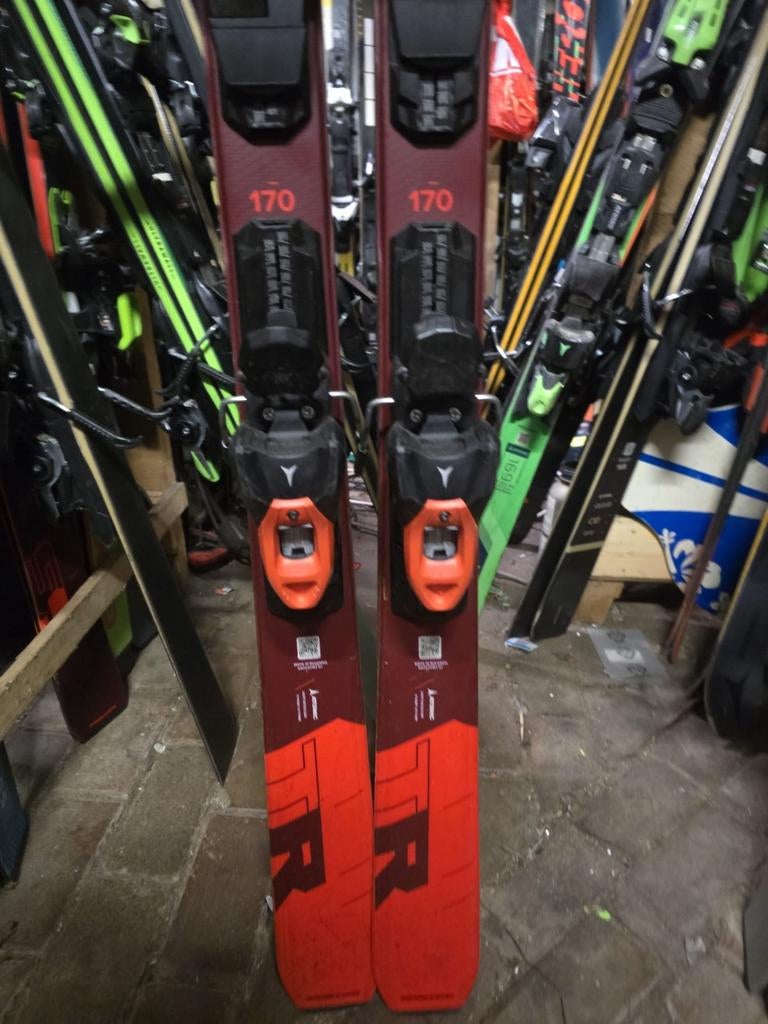 ATOMIC REDSTER TR 2024/25, Sport en Fitness, Skiën en Langlaufen, 160 tot 180 cm, Ophalen of Verzenden, Zo goed als nieuw, Carve