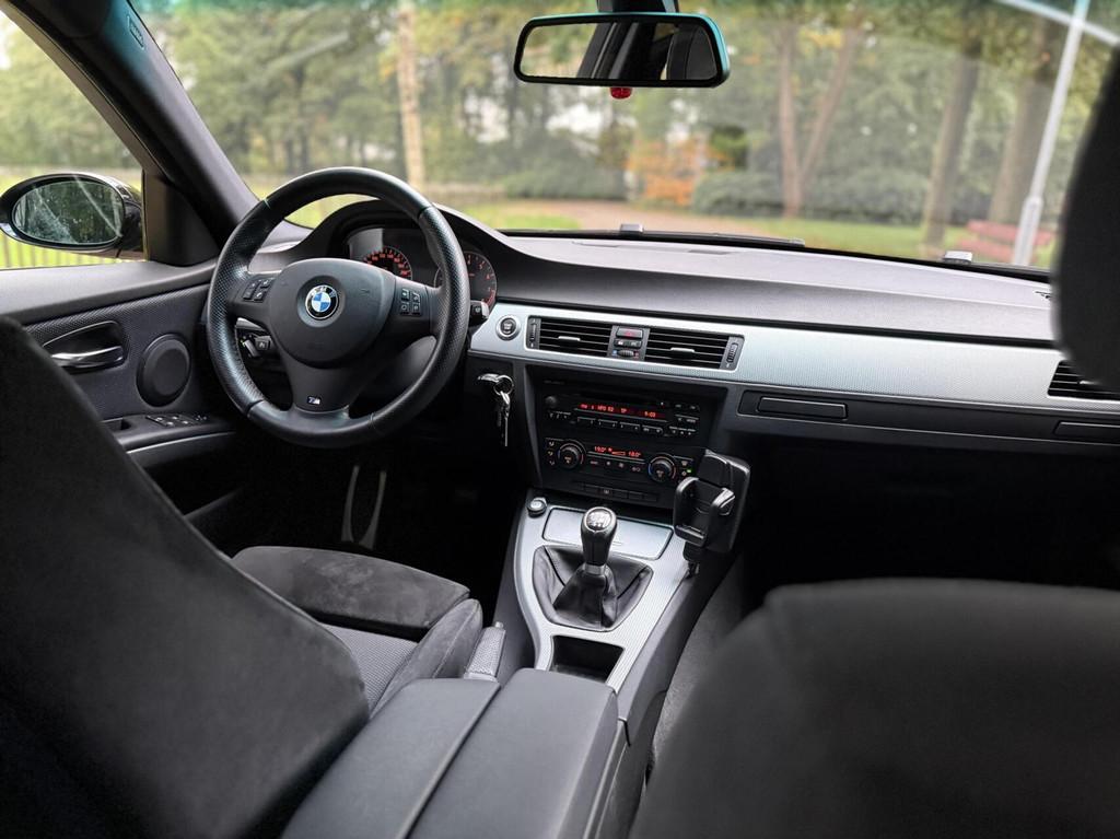 BMW 3-serie 320si / Orig NL / Uniek, Auto's, BMW, 4 cilinders, Zwart, Bedrijf, Handgeschakeld