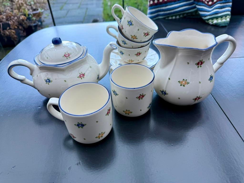 Zeller petit rose servies., Ophalen, Zo goed als nieuw, Overige stijlen, Kop(pen) en/of Schotel(s)
