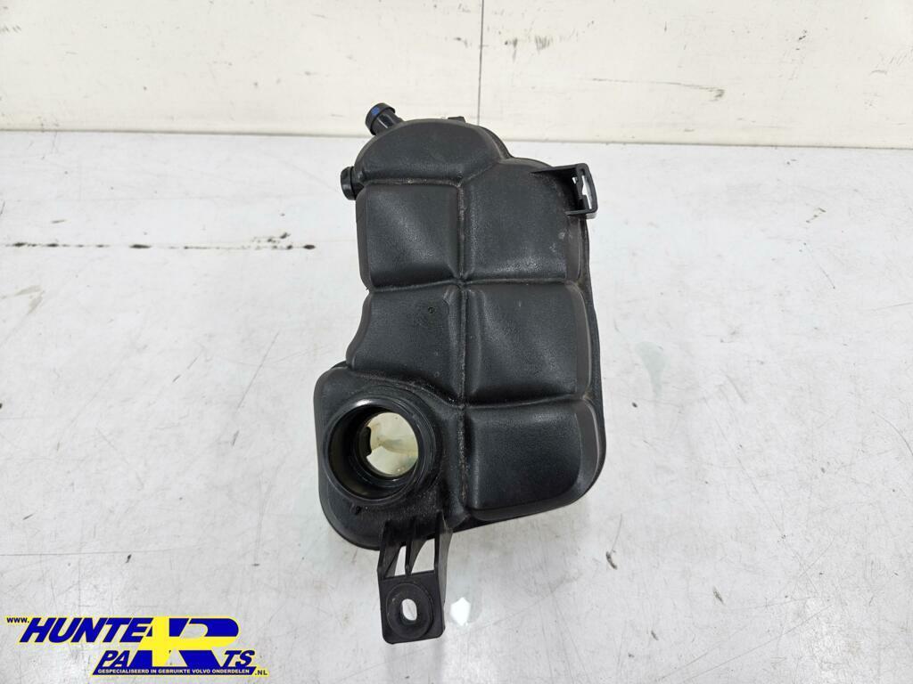 Koelvloeistofreservoir Volvo V60 T3 ('10-'18) 6G91-8K218-AX, Ophalen of Verzenden, Gebruikt, Volvo