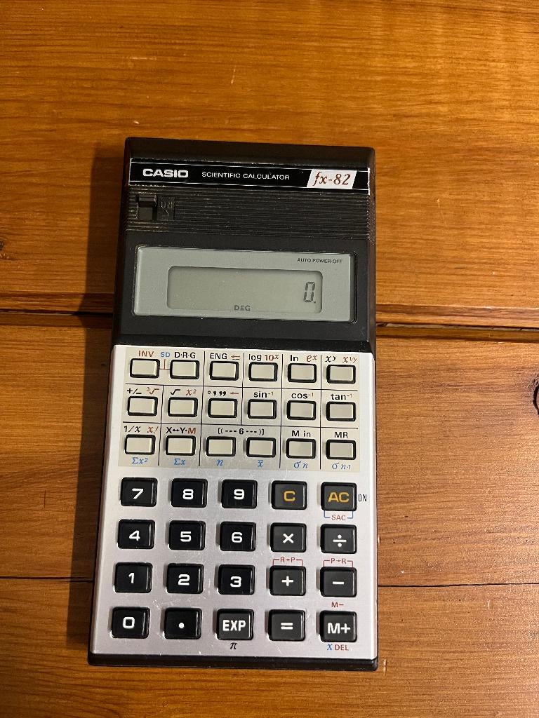 Vintage Casio FX-82 rekenmachine calculator telmachine, Diversen, Rekenmachines, Ophalen, Gebruikt