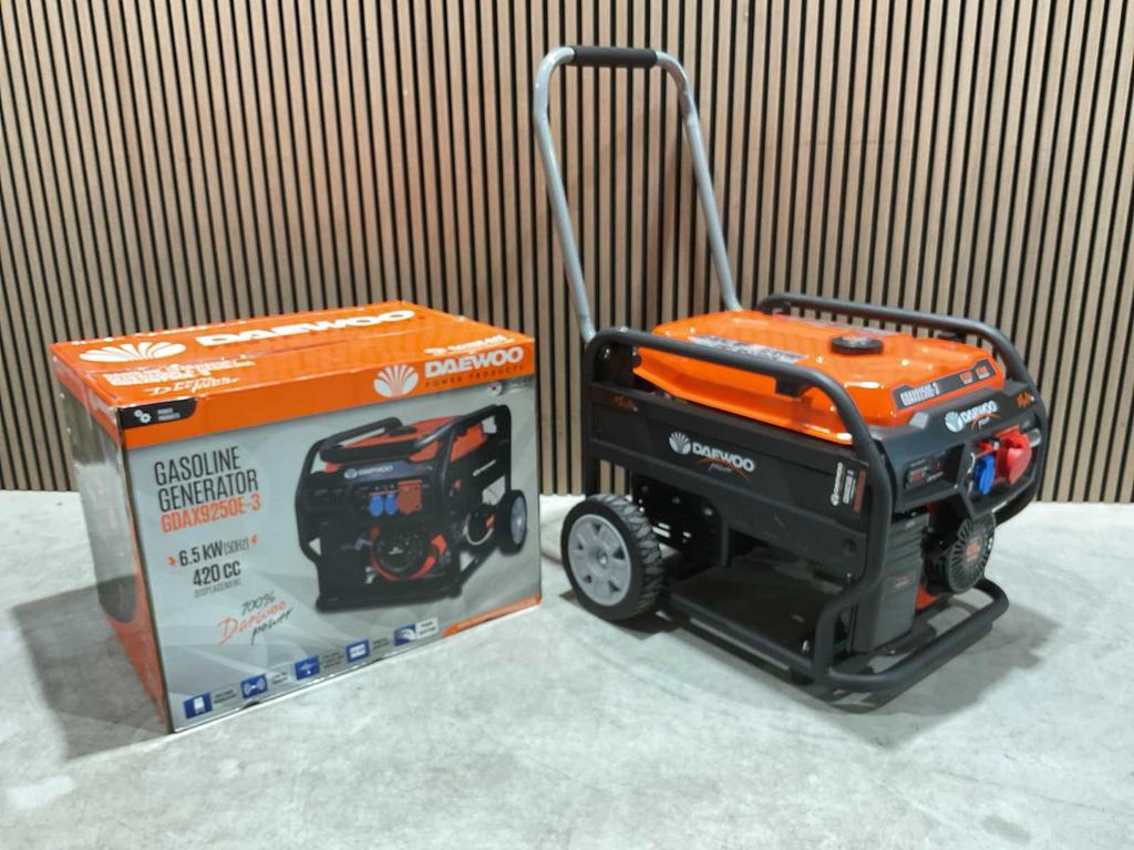 Daewoo benzine stroomgenerator aggregaat 4 modellen nieuw ‼️, Ophalen, Benzine, Geluidgedempt, Nieuw