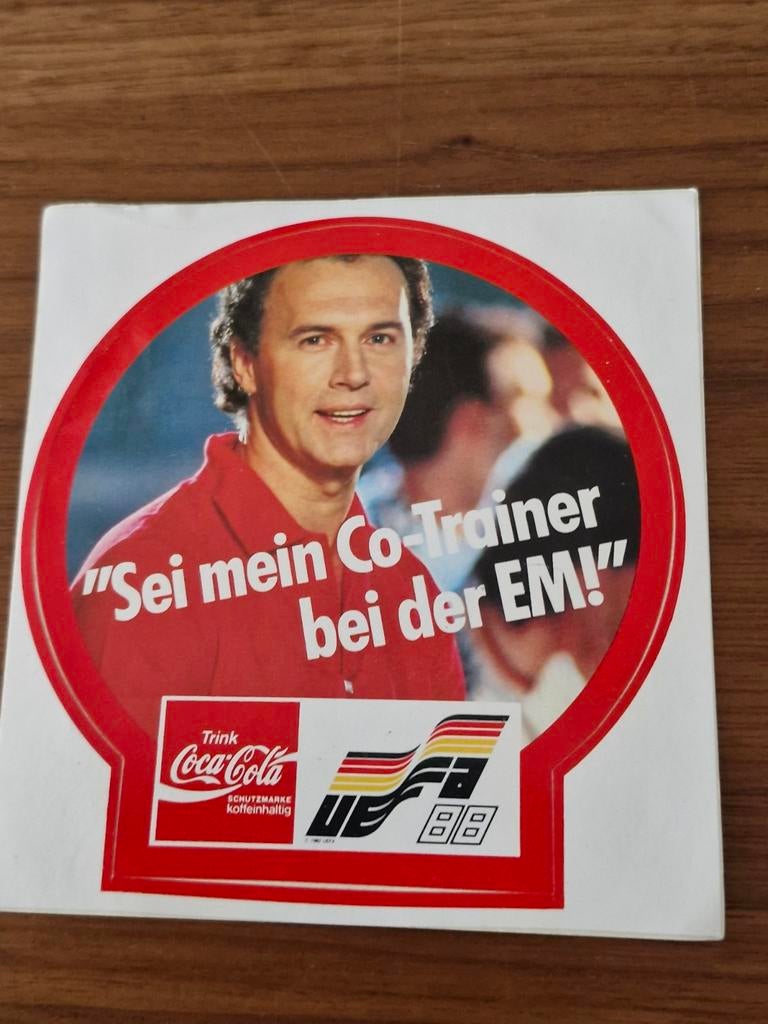 5365 Coca-Cola UEFA '88 Poster, sticker, Ophalen of Verzenden, Zo goed als nieuw