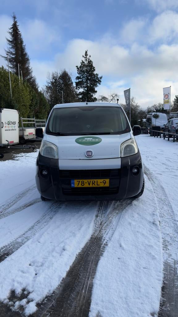 Nieuwe APK! | Fiat Fiorino 1.3 MJ 2008 - Trekhaak, Auto's, Bestelauto's, Voorwielaandrijving, Zwart, 4 cilinders, 400 kg