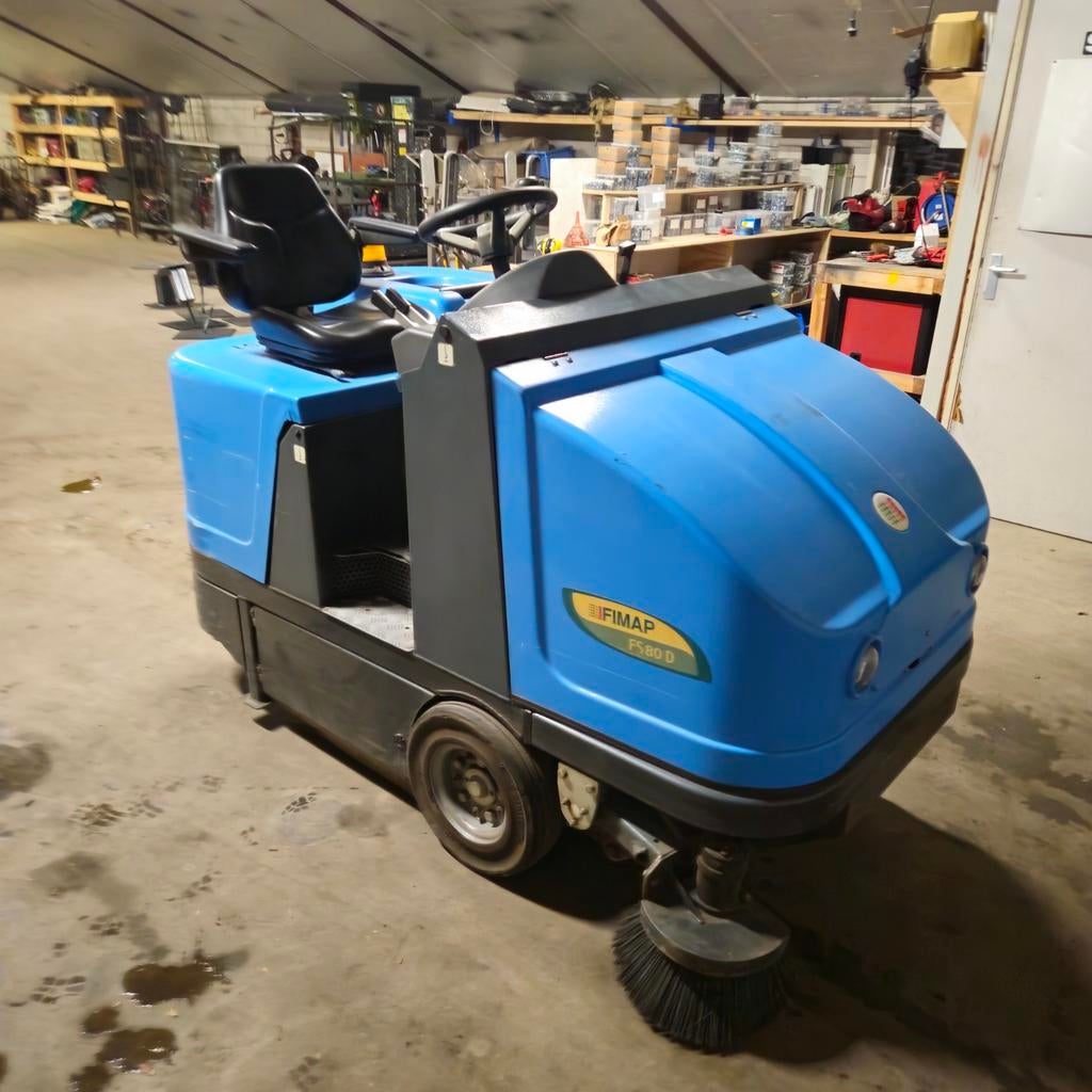 Fimap FS80D zit-veegmachine, Zakelijke goederen, Machines en Bouw | Onderhoud en Reiniging, Ophalen