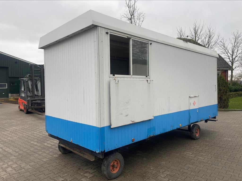 Grote Schaftwagen met berging en toilet, in nette staat, Ophalen of Verzenden