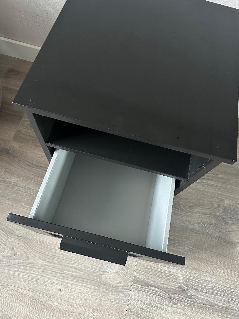 Brimnes IKEA nachtkastje, Huis en Inrichting, Ophalen, Overige materialen, Gebruikt, 50 tot 100 cm