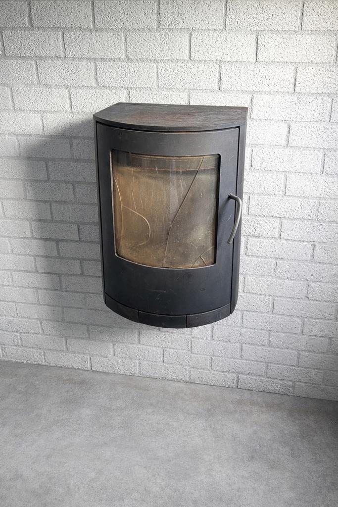 Hangende houtkachel Leenders – strak design – wandmodel, Huis en Inrichting, Kachels, Ophalen, Gebruikt, Houtkachel, Hangend
