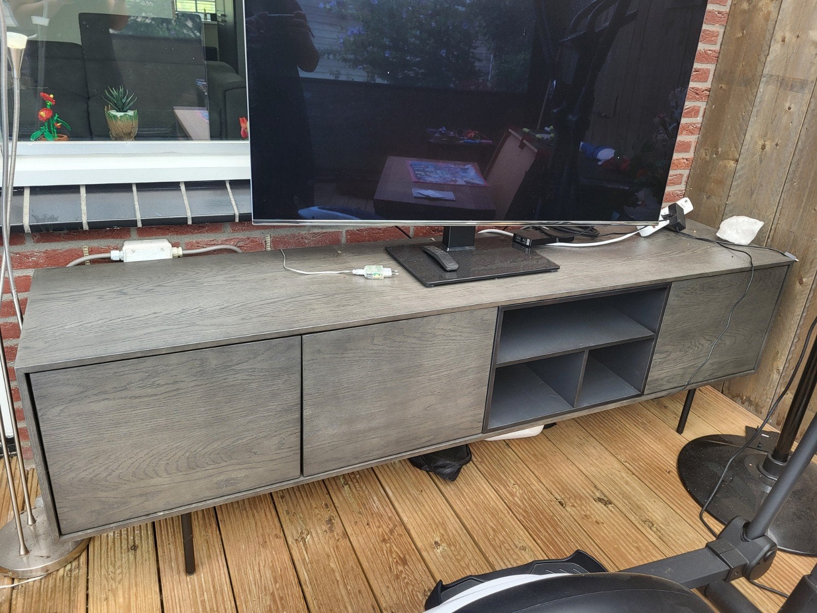 Modern TV-meubel met opbergruimte - Grijs houtlook, Ophalen, Gebruikt, 150 tot 200 cm, Minder dan 100 cm