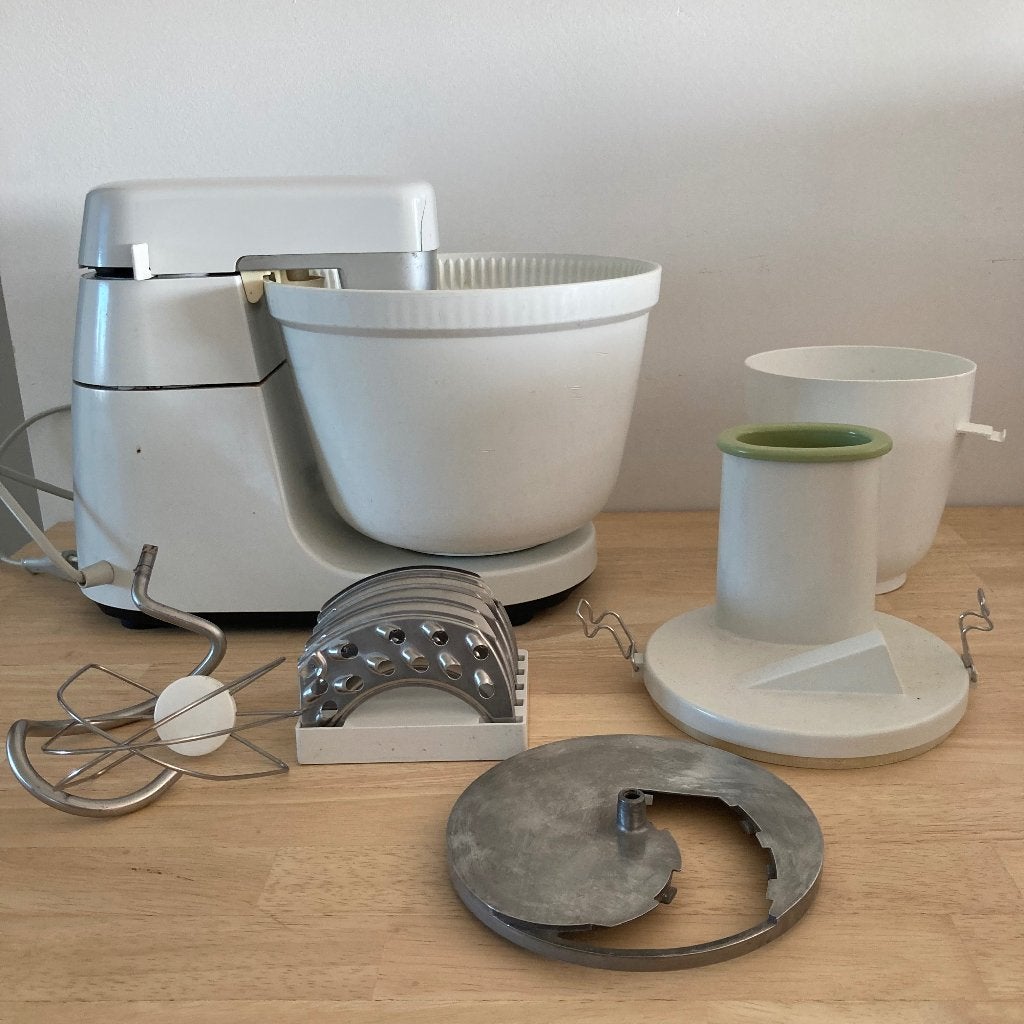Braun keukenmachine MK3 met diverse accessoires, 2 tot 3 liter, Ophalen of Verzenden, Gebruikt, 3 snelheden of meer