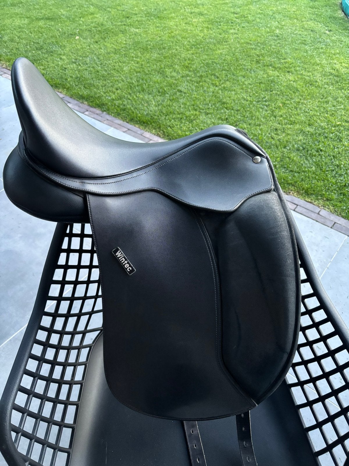 Wintec 17 inch dressuur zadel, Dieren en Toebehoren, Ophalen, Zo goed als nieuw, Dressuur