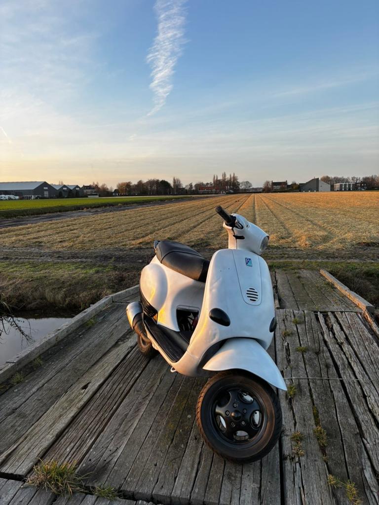 Piaggio Vespa et2, Fietsen en Brommers, Scooters | Piaggio, Gebruikt, Overige modellen, Maximaal 45 km/u, Tweetakt, Ophalen