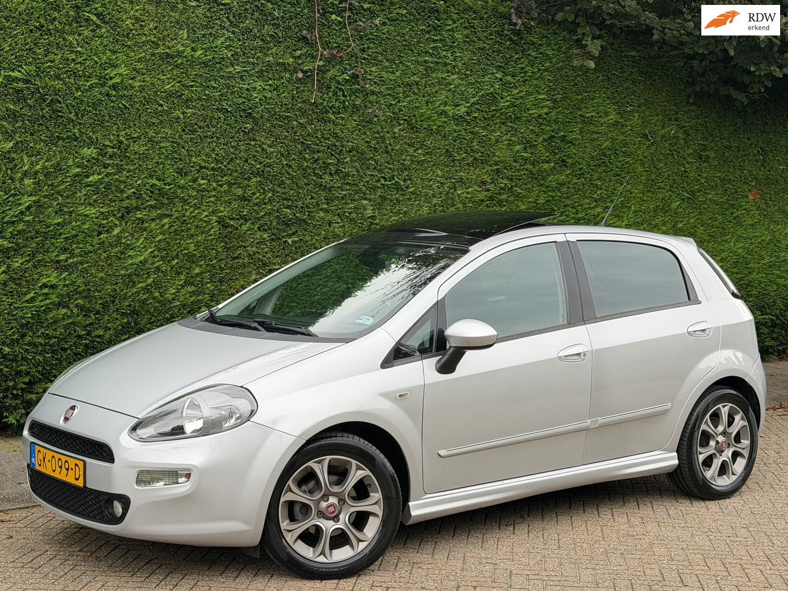 Fiat Punto Evo 0.9 TwinAir Lounge /PANORAMADAK/CLIMA IJSKOUD, Auto's, Voorwielaandrijving, 101 pk, Gebruikt, Euro 6