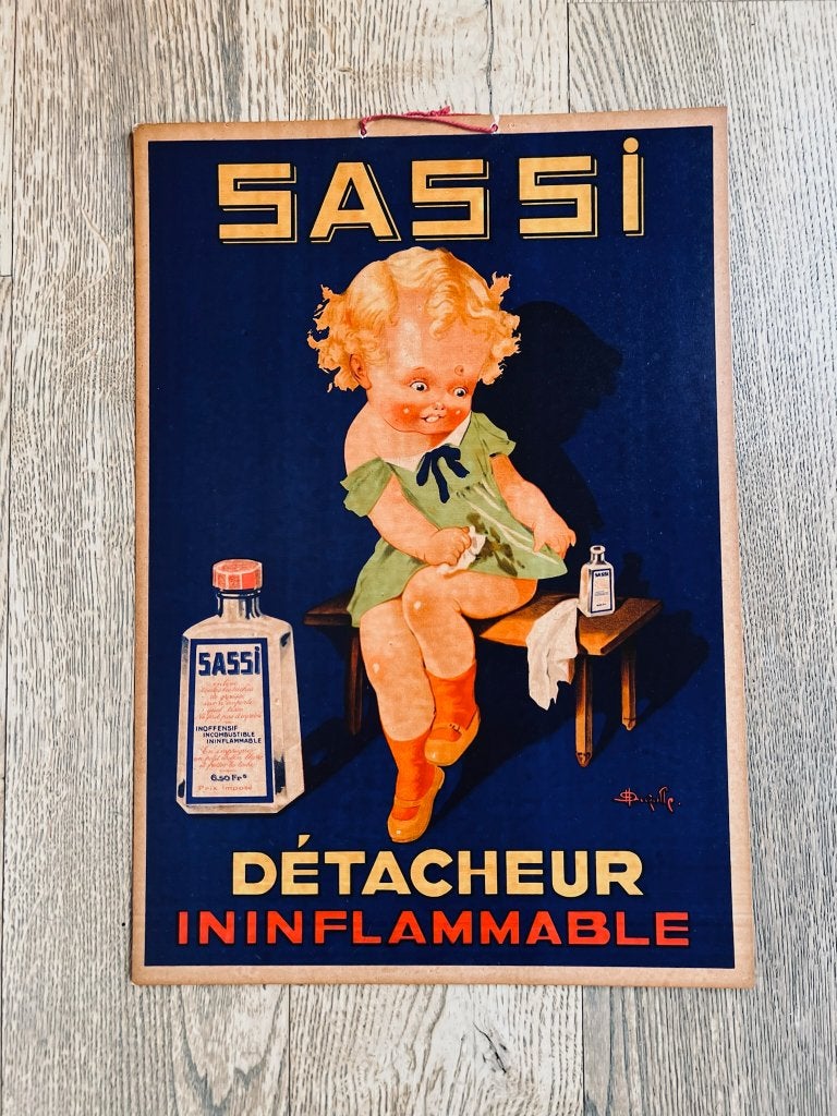 Retro litho reclamebord Sassi met kleuter meisje, Verzenden, Gebruikt, Reclamebord