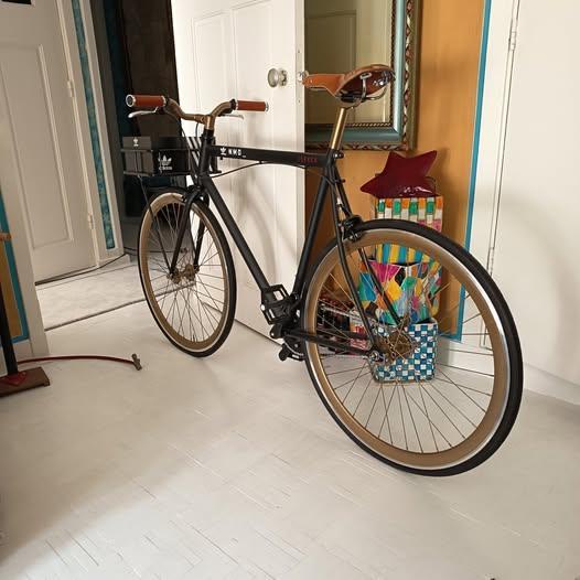 Lekker limited edition Adidas NMD Bike (83cm height), Fietsen en Brommers, Elektrische fietsen, 59 cm of meer, Ophalen, Nieuw