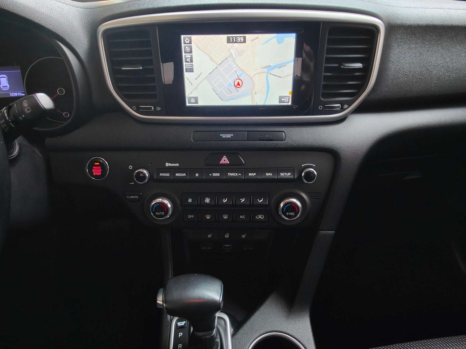 Kia SPORTAGE 1.6 T-GDI DynamicLine (€16790,- ex BTW) Apple, Auto's, Gebruikt, 4 cilinders, Automatische klimaatregeling, Zwart