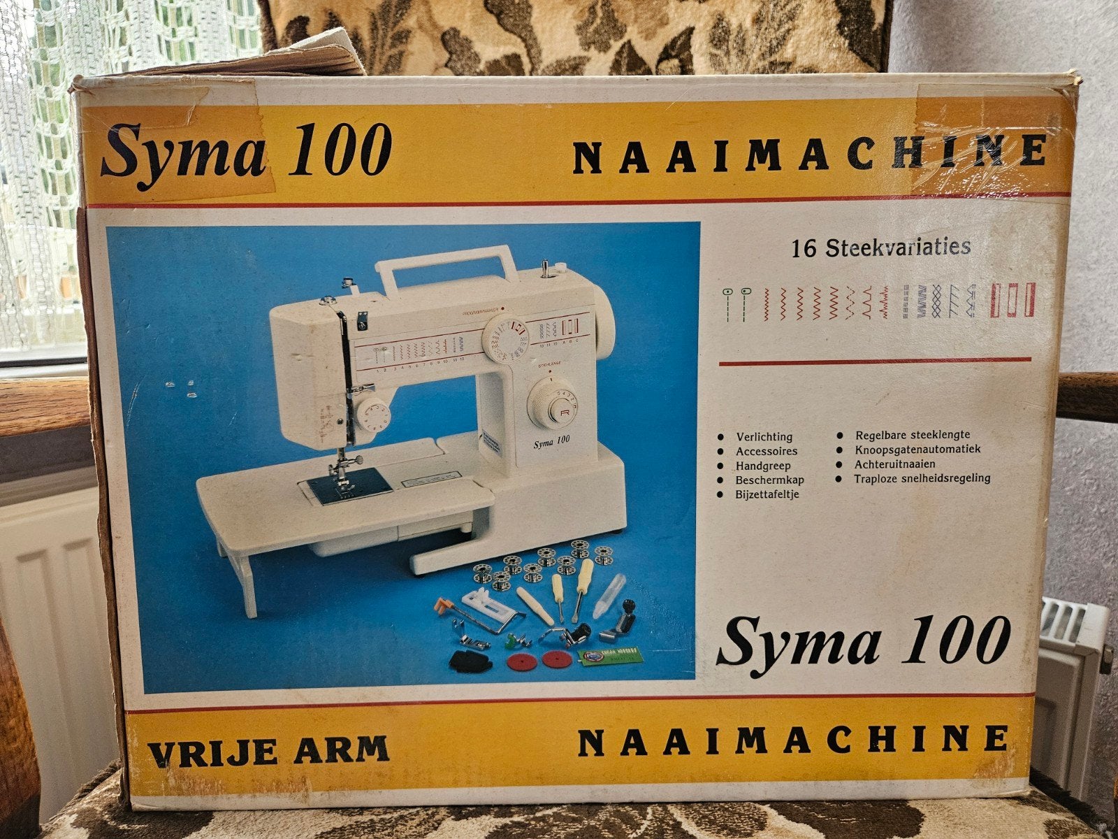 Syma 100 Naaimachine met accessoires en handleiding "As is", Ophalen, Gebruikt, Naaimachine, Overige merken