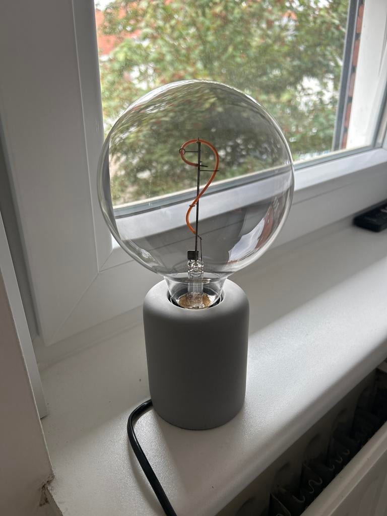 IKEA RASEGEL Tafellamp met LED-lamp, grijs, Ophalen, Zo goed als nieuw, Glas, Minder dan 50 cm