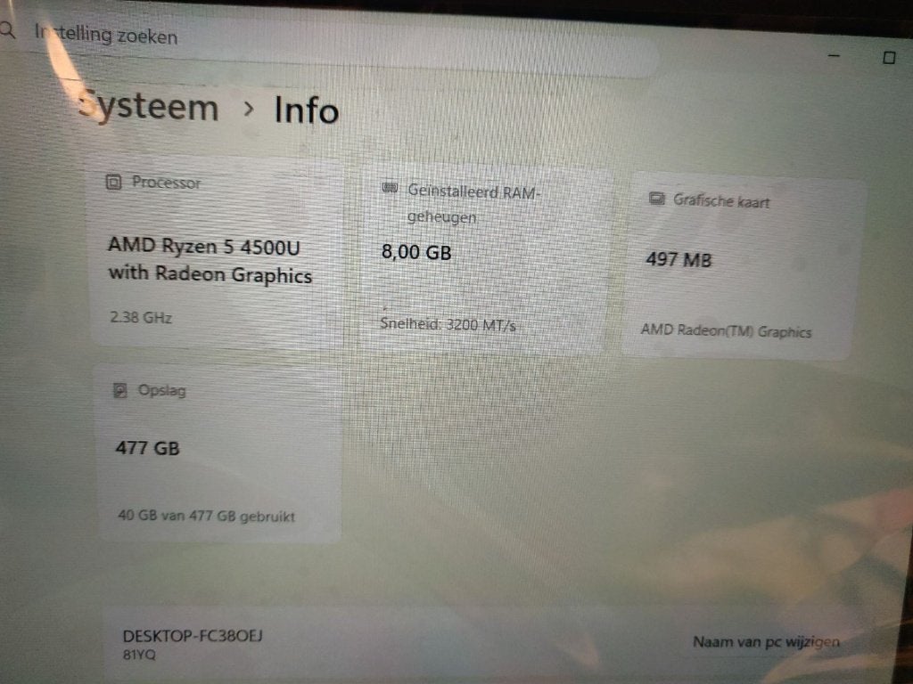 Foto 2 van Lenovo ideapad 5-15ARE05 - Type 81YQ