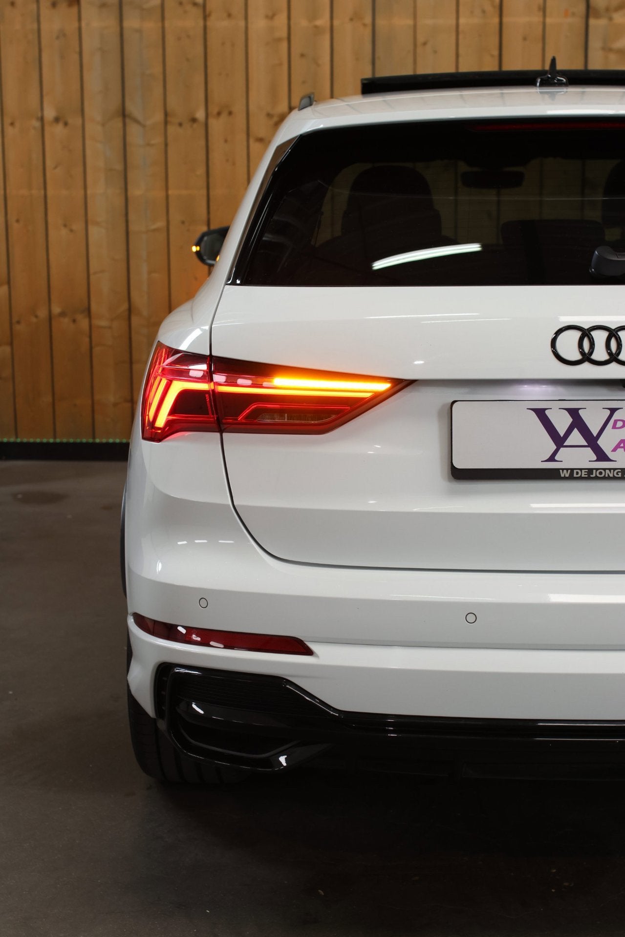 Foto 97 van Audi Q3 40 TFSI Quattro S-Line *Pano*360 Camera*Keyless*Trek
