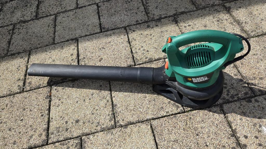 Black & Decker GW350 Bladblazer / Bladzuiger – 1800W, Ophalen, Met opvangzak, Handgedragen, Zo goed als nieuw
