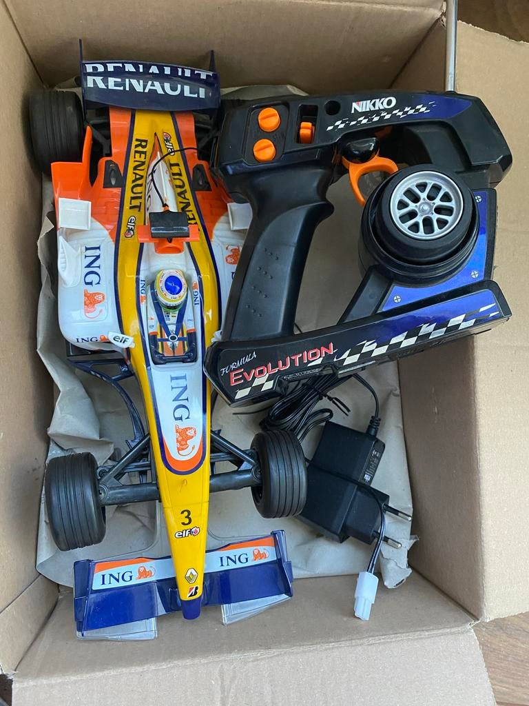 Nikko Renault F1 RC auto - Accu defect, Hobby en Vrije tijd, Modelbouw | Radiografisch | Auto's, Elektro, Ophalen of Verzenden