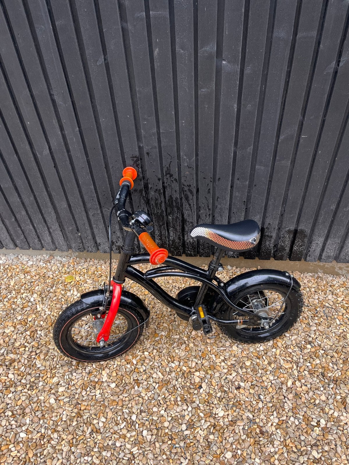 Kinderfiets zwart en zijwieltjes 12 inch, Ophalen, Terugtraprem, Zijwieltjes, Gebruikt