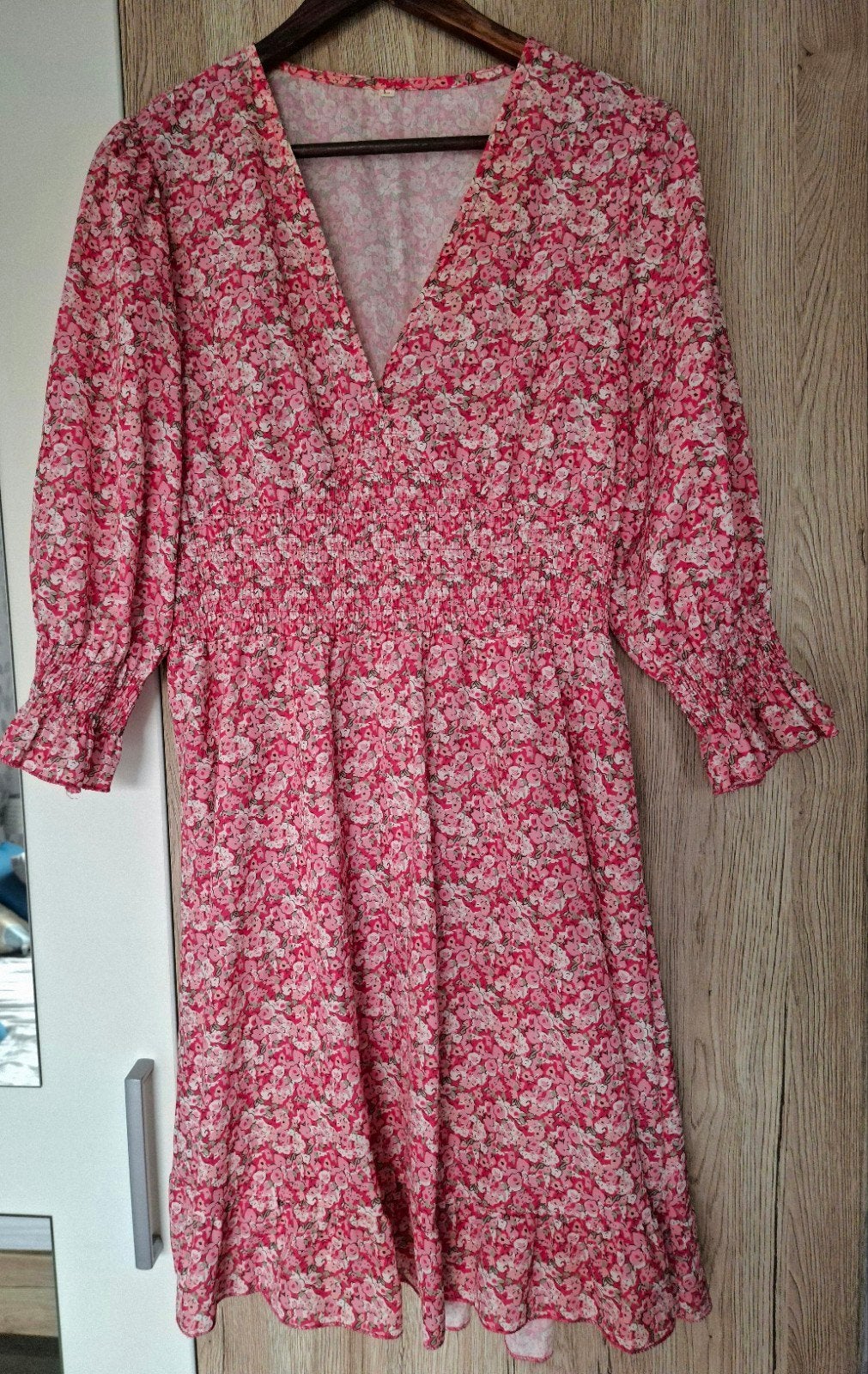 Zomerjurk met bloemenprint en smockdetails, Ophalen of Verzenden, Zo goed als nieuw, Roze, Knielengte