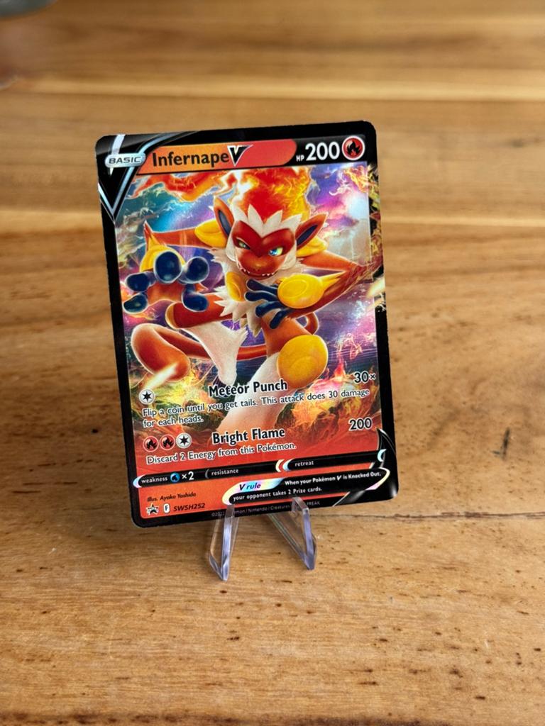 Infernape V (SWSH 252) SWSH Black Star Promos, Ophalen of Verzenden, Nieuw, Losse kaart