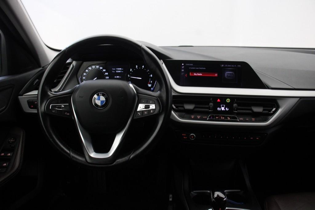 Bmw 1-SERIE 118i Automaat - Clima, Leer, Auto's, BMW, 136 pk, Gebruikt, Euro 6, Met garantie (alle)