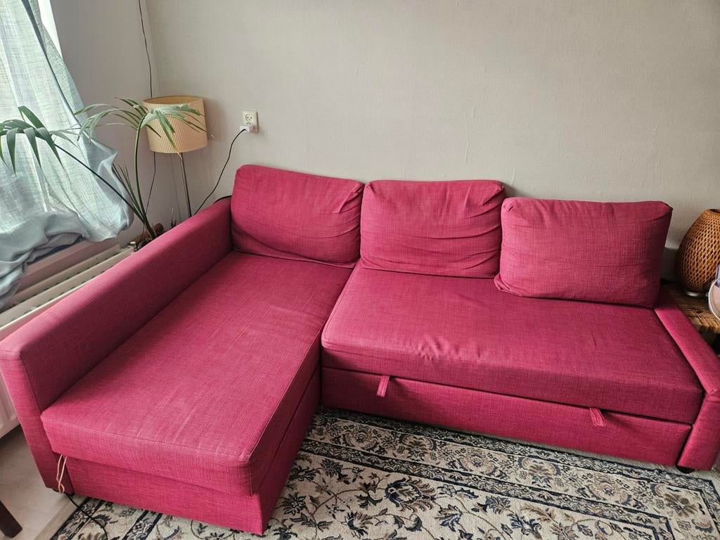 Ikea FRIHETEN slaapbank met opbergruimte fuchsia, Huis en Inrichting, Ophalen, Tweepersoons, Overige kleuren, Overige maten